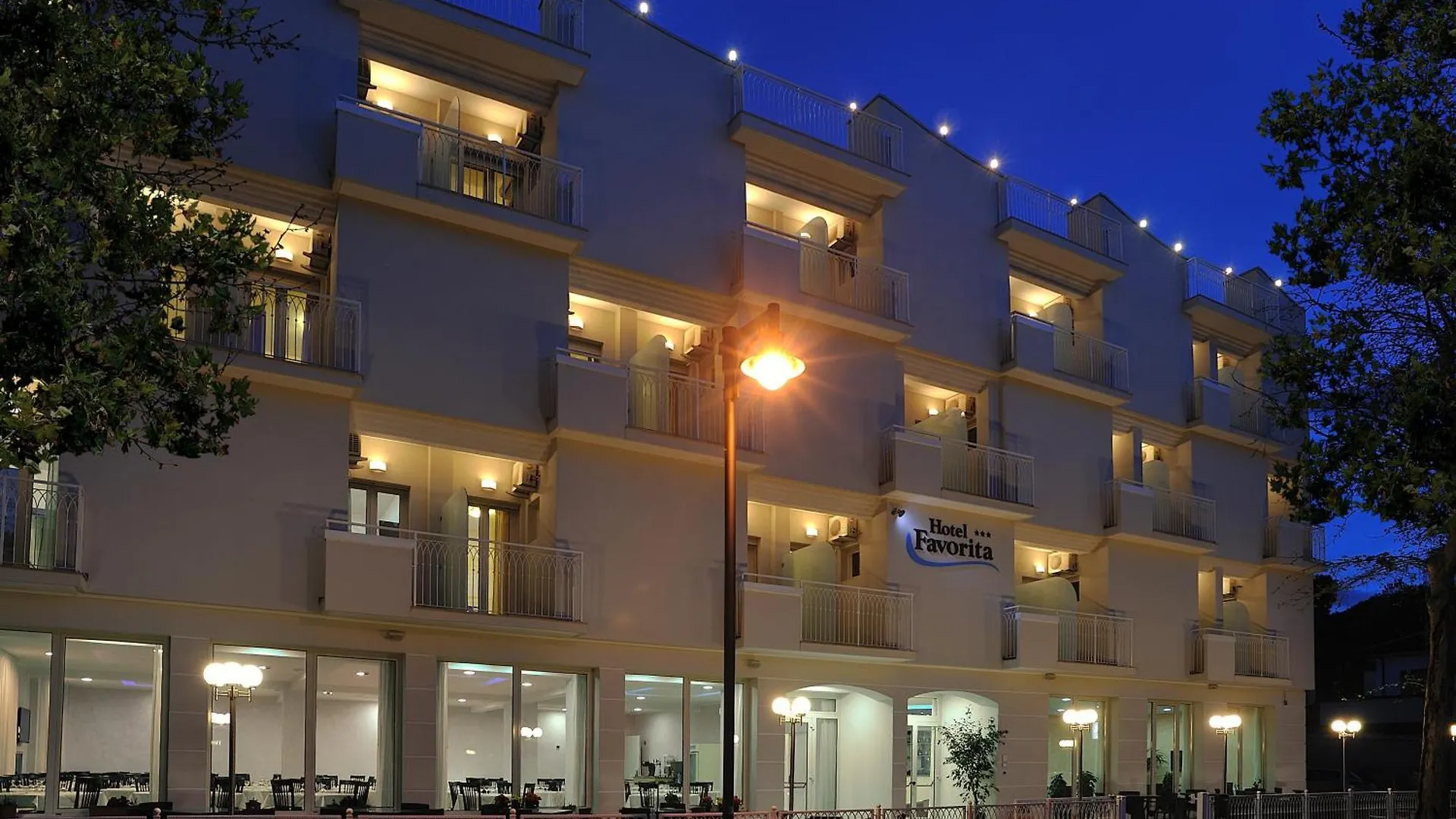 Hotel Favorita Cesenatico 3*,  Italy