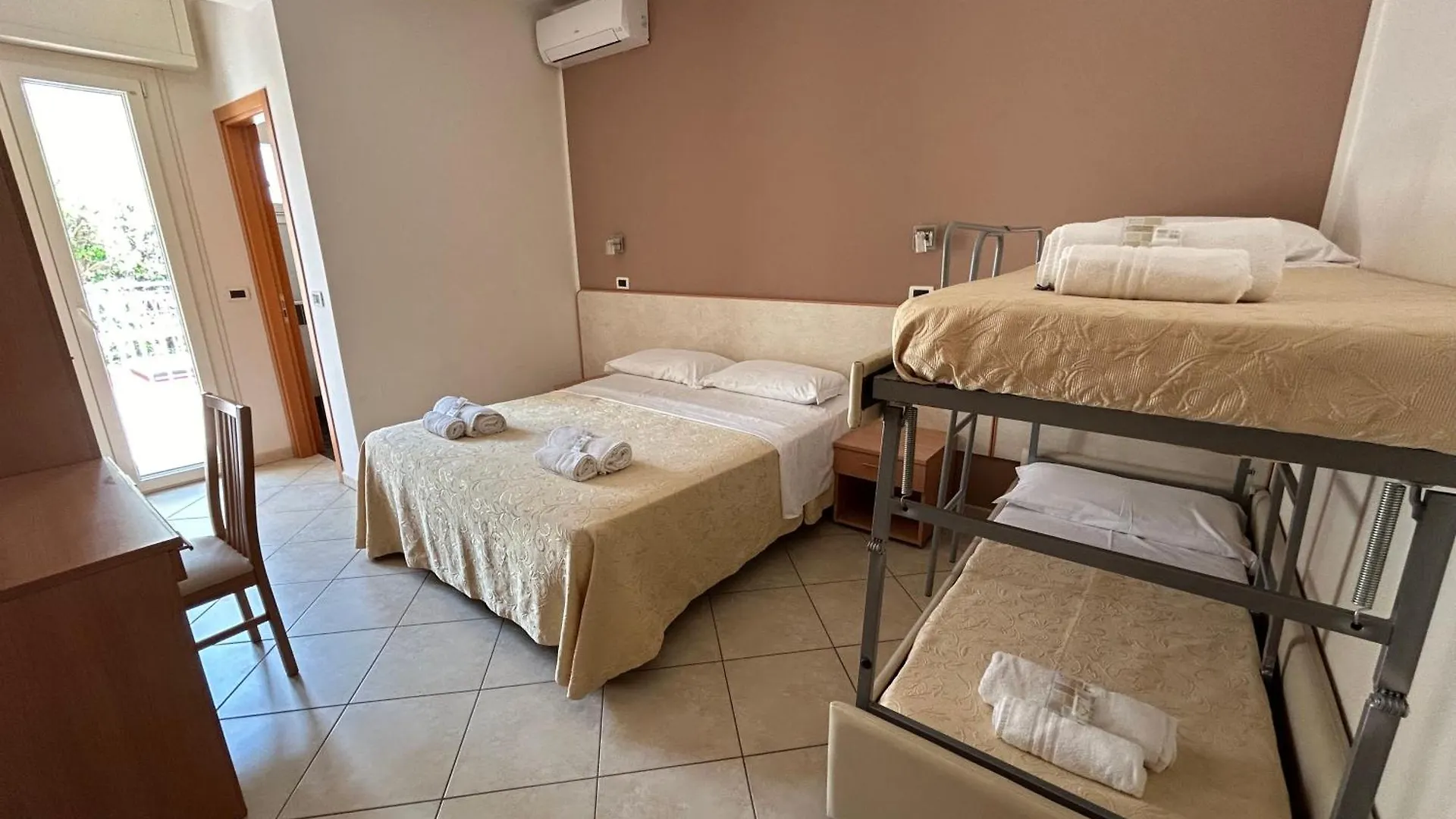 Hotel Favorita Cesenatico
