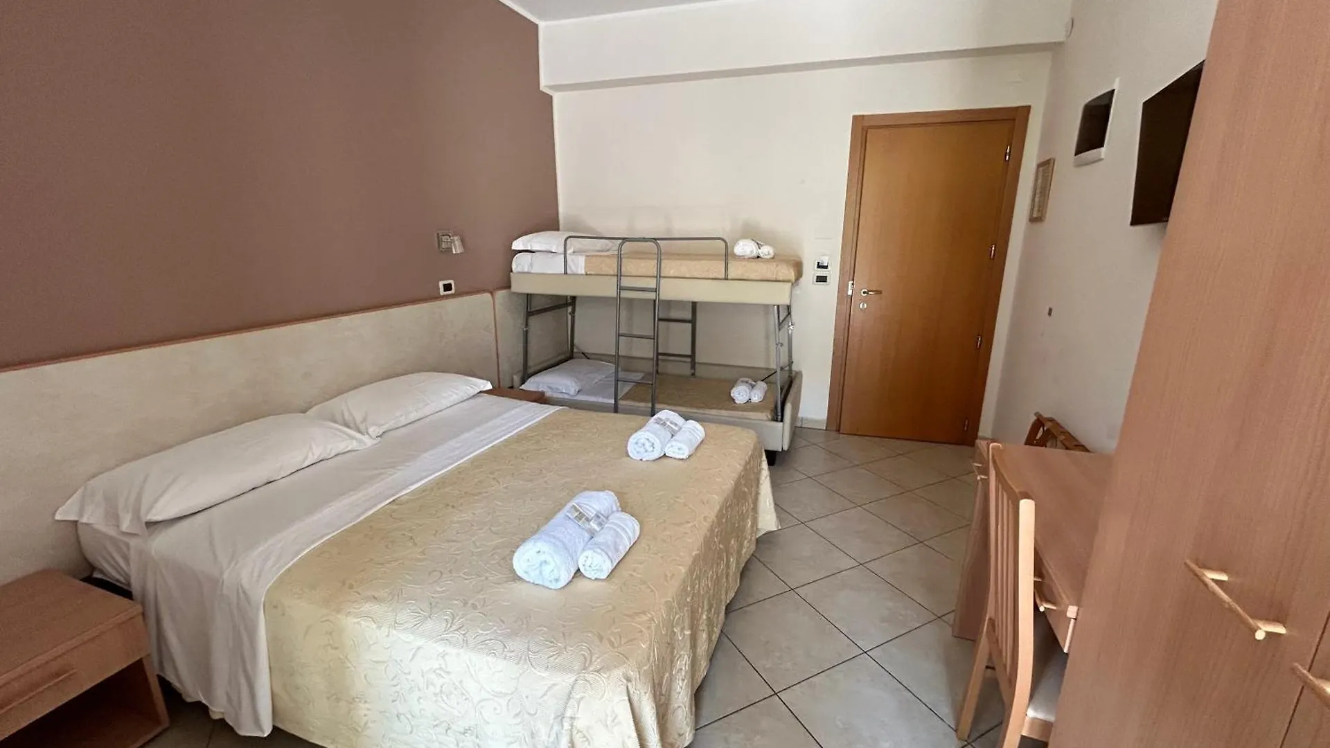 Hotel Favorita Cesenatico 3*,  Italy