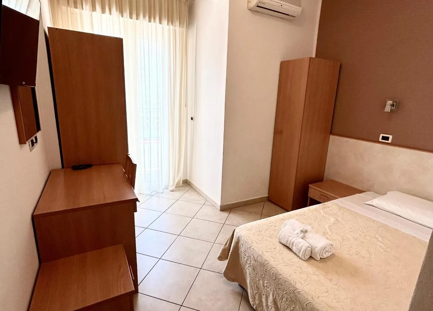 ***  Hotel Favorita Cesenatico Italy