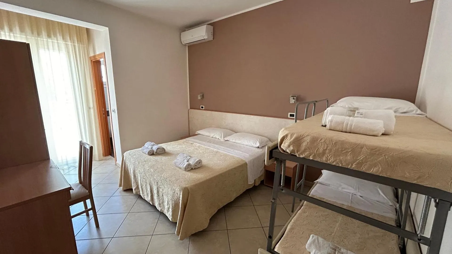 Hotel Favorita Cesenatico 3*,  Italy