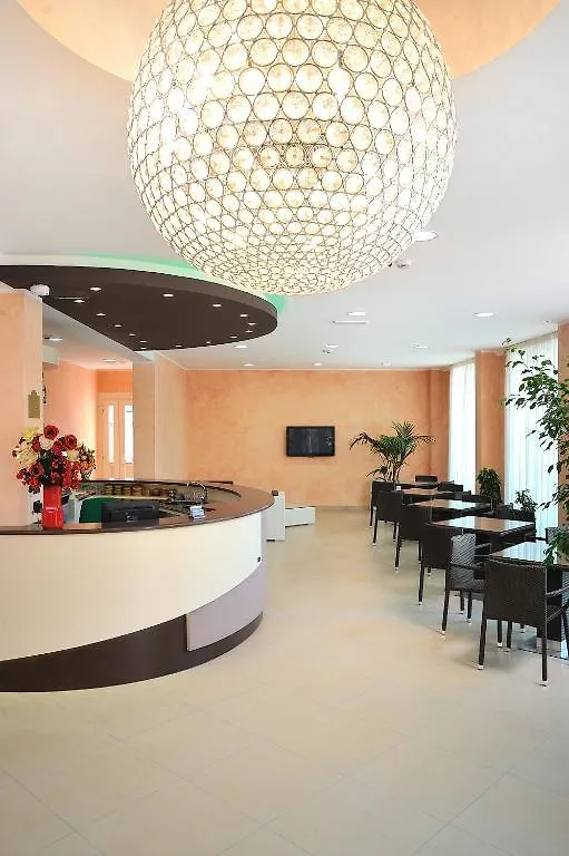 Hotel Favorita Cesenatico