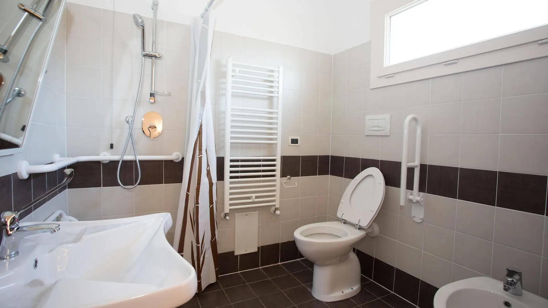 Hotel Favorita Cesenatico Italy