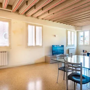 https://ca-dei-mercanti.hotelinveneto.com