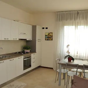 https://appartamento-lago-peschiera-del-garda.hotelinveneto.com
