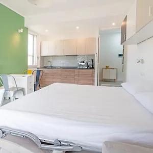 https://monolocale-le-lecce.it-tuscanyhotel.com